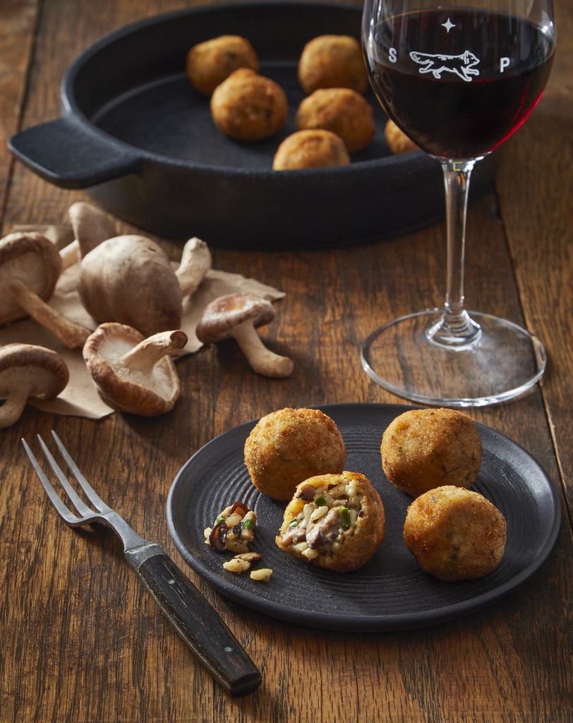 [1372] Wild mushroom arancinis (sauce included) (1 packet)