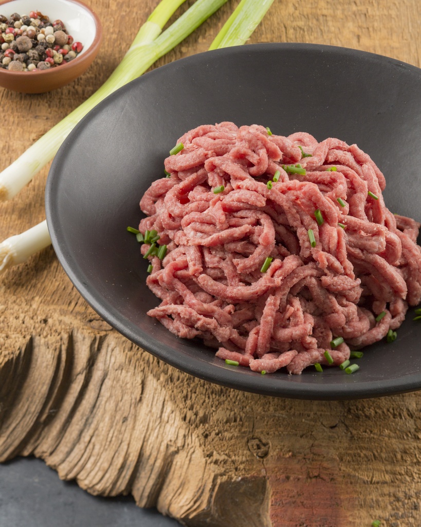 Medium Quebec ground beef ( from a Quebec farm)